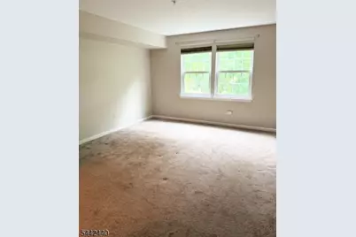 64 Dayton Ct #205, Independence Township, NJ 07840 - Photo 9