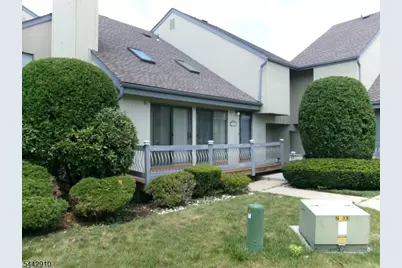 13 Woodhill St, Franklin Township, NJ 08873 - Photo 1
