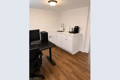 87 Grove Ave #3, Verona, NJ 07044 - Photo 3