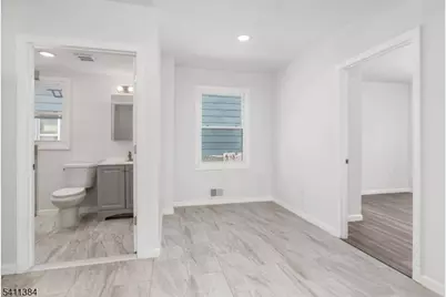 188 N 15th St, Bloomfield Twp., NJ 07003 - Photo 7