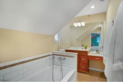 14 Denman Ct, Millburn Twp., NJ 07078 - Photo 35