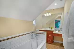 14 Denman Ct, Millburn Twp., NJ 07078 - Photo 35