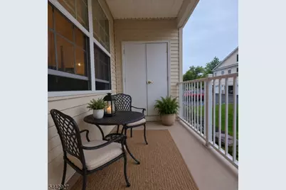 1409 Brook Hollow Dr, Hanover Township, NJ 07981 - Photo 5