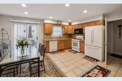 54 Haverhill Ave, Woodland Park, NJ 07424 - Photo 3