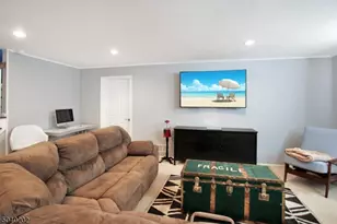2 Brandywyne Dr, Florham Park, NJ 07932 - Photo 19