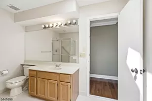 45 Weatherhill Rd, Hamburg, NJ 07419 - Photo 17