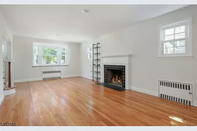813 Miltonia St, Linden, NJ 07036 - Photo 9