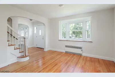 813 Miltonia St, Linden, NJ 07036 - Photo 7