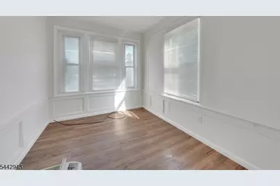 349 Osborne Ter #1, Newark, NJ 07112 - Photo 5