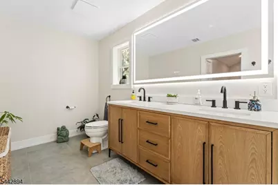 400 Ernest Dr, Hillsborough Township, NJ 08844 - Photo 27
