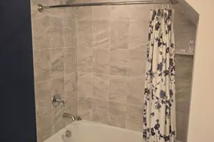 907 Greenland Square, Highland Park, NJ 08904 - Photo 9