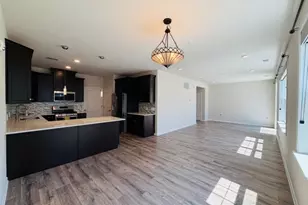 907 Greenland Square, Highland Park, NJ 08904 - Photo 7