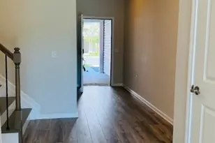 907 Greenland Square, Highland Park, NJ 08904 - Photo 13