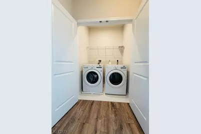 907 Greenland Sq, Highland Park, NJ 08904 - Photo 29