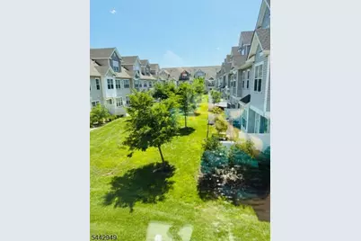 907 Greenland Sq, Highland Park, NJ 08904 - Photo 31