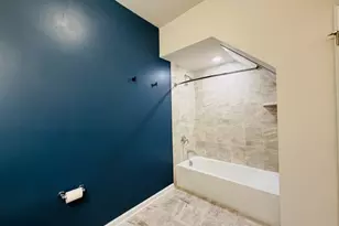 907 Greenland Square, Highland Park, NJ 08904 - Photo 15