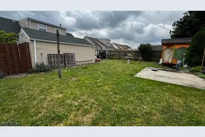 73 Hagaman St, Carteret, NJ 07008 - Photo 17