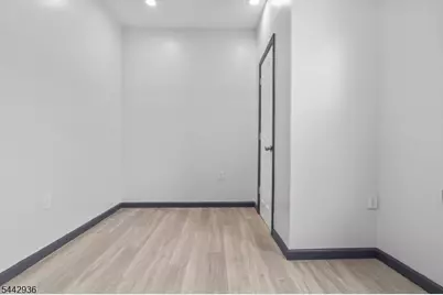 211 N 13th St #2, Newark, NJ 07107 - Photo 9