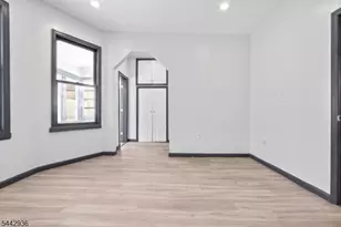 211 N 13th St, Newark, NJ 07107 - Photo 15