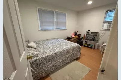 89 Knolls Rd, Bloomingdale, NJ 07403 - Photo 5