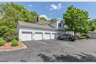82 Smithfield Ct, Bernards Township, NJ 07920 - Photo 21
