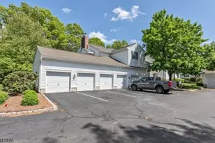 82 Smithfield Ct, Bernards Township, NJ 07920 - Photo 21