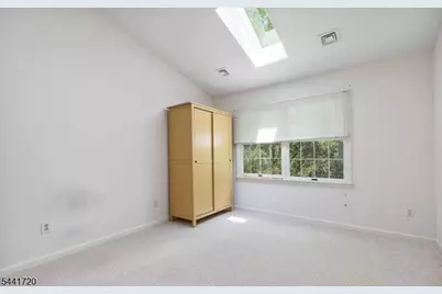 82 Smithfield Ct, Bernards Township, NJ 07920 - Photo 13