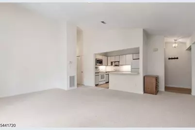 82 Smithfield Ct, Bernards Township, NJ 07920 - Photo 5