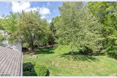 82 Smithfield Ct, Bernards Township, NJ 07920 - Photo 19