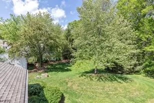 82 Smithfield Ct, Bernards Township, NJ 07920 - Photo 19