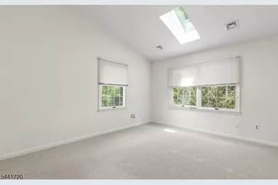 82 Smithfield Ct, Bernards Township, NJ 07920 - Photo 15