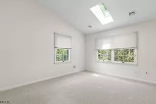 82 Smithfield Ct, Bernards Township, NJ 07920 - Photo 15