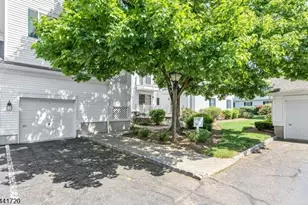 82 Smithfield Ct, Bernards Township, NJ 07920 - Photo 27