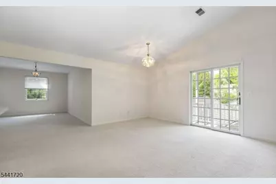 82 Smithfield Ct, Bernards Township, NJ 07920 - Photo 7