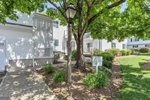 82 Smithfield Ct, Bernards Township, NJ 07920 - Photo 23