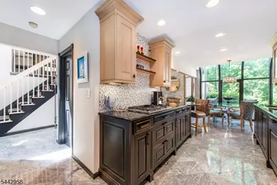 32 Robinhood Dr, Mountain Lakes, NJ 07046 - Photo 7