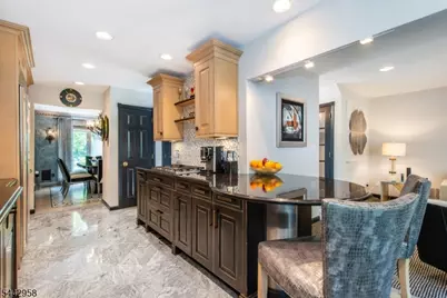 32 Robinhood Dr, Mountain Lakes, NJ 07046 - Photo 9