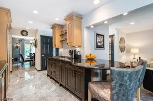 32 Robinhood Dr, Mountain Lakes, NJ 07046 - Photo 9