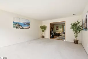 37 Continental Rd, Parsippany, NJ 07950 - Photo 7