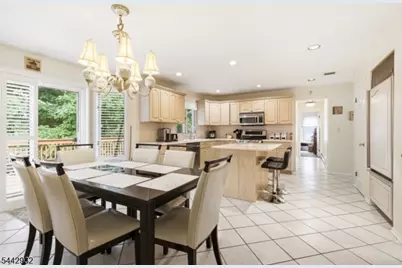 37 Continental Rd, Parsippany, NJ 07950 - Photo 9