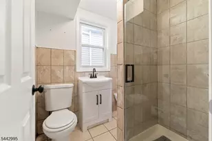 334 Pine St, Elizabeth, NJ 07206 - Photo 19