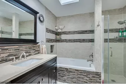 4506 Stonehedge Rd, Edison Twp., NJ 08820 - Photo 31