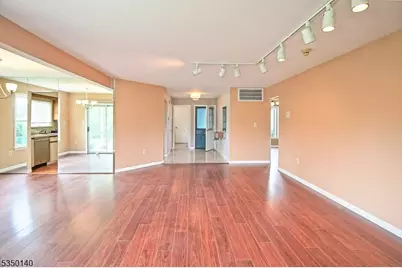 2A Bristol Ct, Monroe Township, NJ 08831 - Photo 5