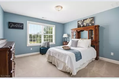 284 Shelburne Pl, Hillsborough Township, NJ 08844 - Photo 33