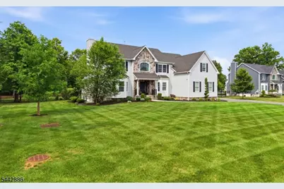 284 Shelburne Pl, Hillsborough Township, NJ 08844 - Photo 3