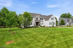 284 Shelburne Pl, Hillsborough Township, NJ 08844 - Photo 3