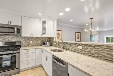 94 Heather Ln, Wyckoff Township, NJ 07481 - Photo 7