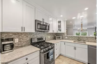94 Heather Ln, Wyckoff Township, NJ 07481 - Photo 5