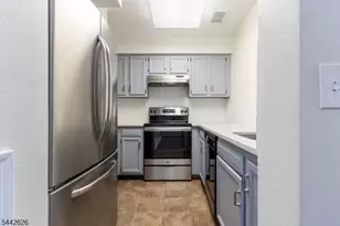 24 Wescott Rd, Bedminster Township, NJ 07921 - Photo 11