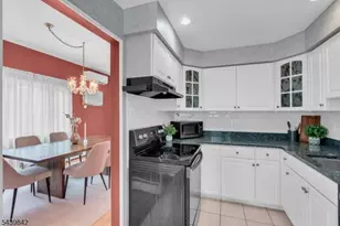 21 McGuire St, Woodbridge Township, NJ 08840 - Photo 11